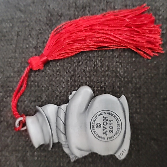 Avon 2011 Ornament - Picture 2 of 4